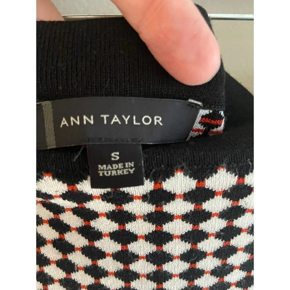 Ann Taylor Black White & Red Checkered Sweater Midi Skirt Size Small - Picture 5 of 8
